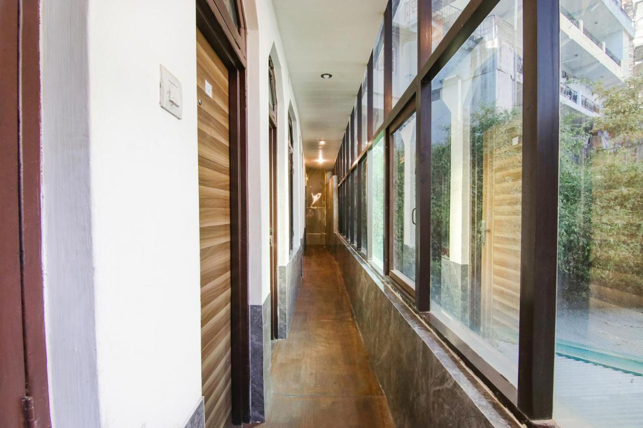 Fabhotel Vijay Palace Дармсала Экстерьер фото