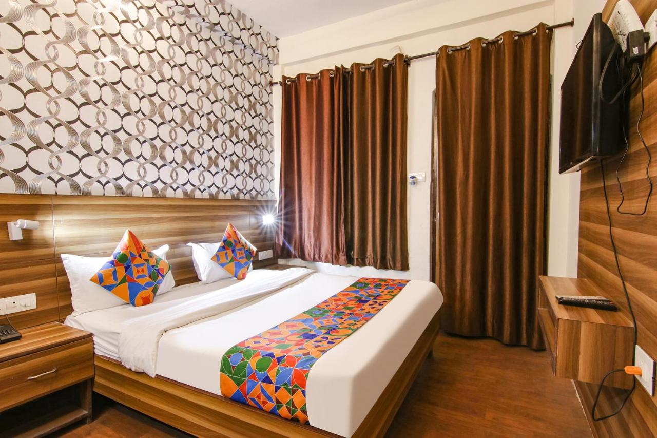Fabhotel Vijay Palace Дармсала Экстерьер фото